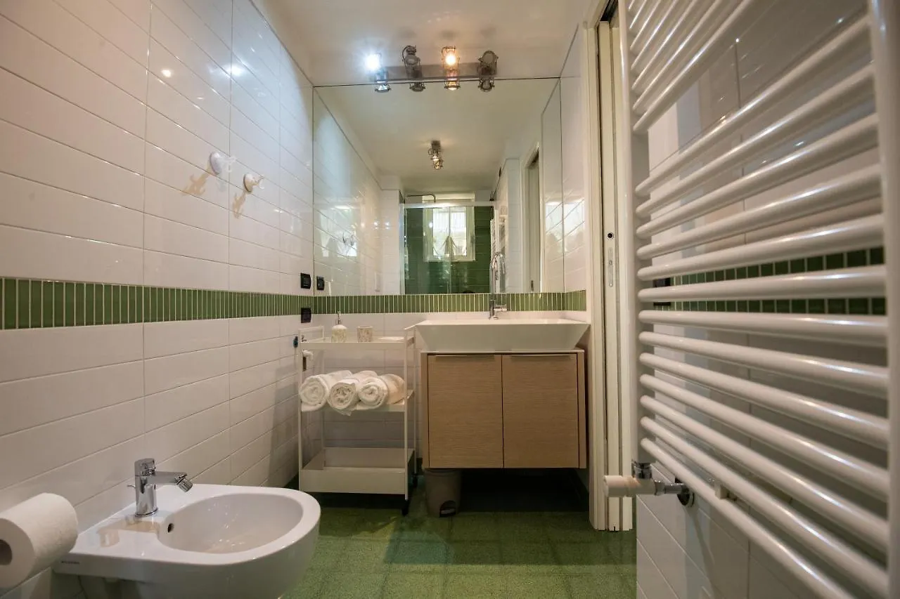A Casa Di Anna - Charming House With Courtyard Apartment Bari