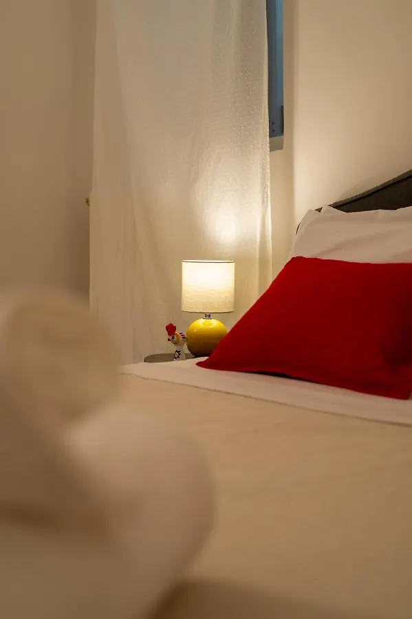 A Casa Di Anna - Charming House With Courtyard Apartment Bari